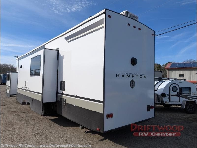 New 2025 CrossRoads Hampton 390PVL available in Clermont, New Jersey