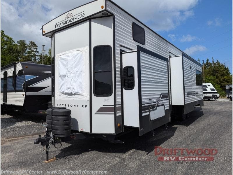 2025 Residence 40CLDL by Keystone from Driftwood RV Center in Clermont, New Jersey
