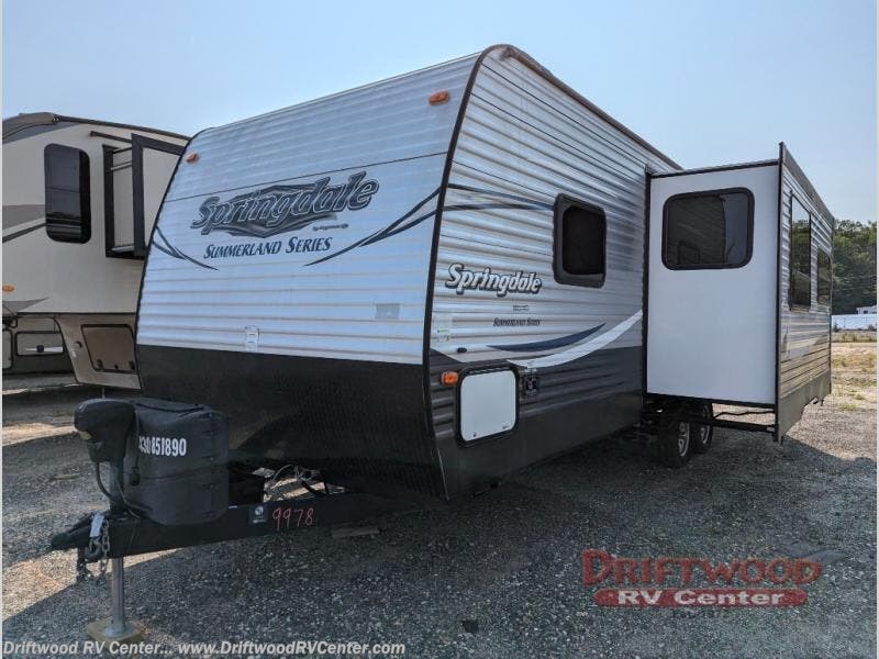 2017 Summerland 2660RL by Keystone from Driftwood RV Center in Clermont, New Jersey