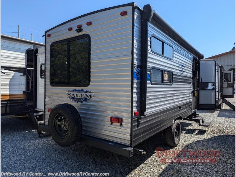 Used 2022 Forest River Salem FSX 176QBHK available in Clermont, New Jersey