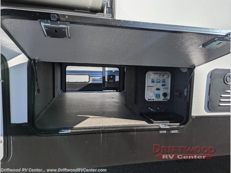 New 2026 East to West Tandara 388LR available in Clermont, New Jersey