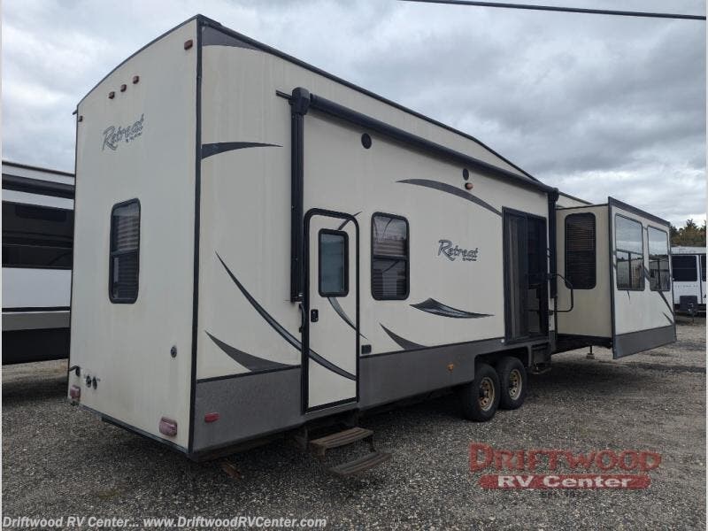 Used 2017 Keystone Retreat 391LOFT available in Clermont, New Jersey