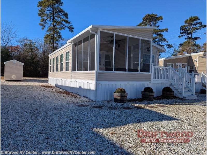 2013 Skyline Shore Park 1991CTS - Used Park Model For Sale by Driftwood RV Center in Clermont, New Jersey