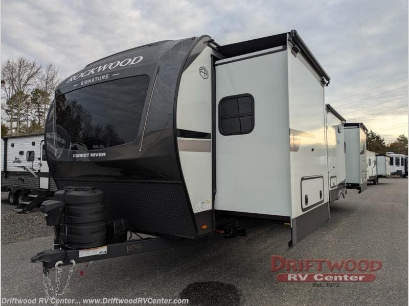 2026 Rockwood Signature 8421DB by Forest River from Driftwood RV Center in Clermont, New Jersey
