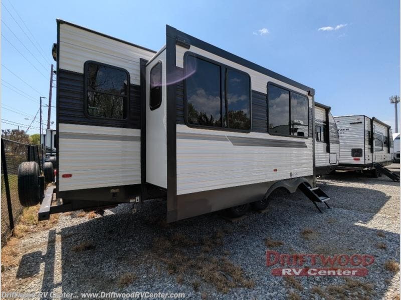 2026 Della Terra 272RL by East to West from Driftwood RV Center in Clermont, New Jersey