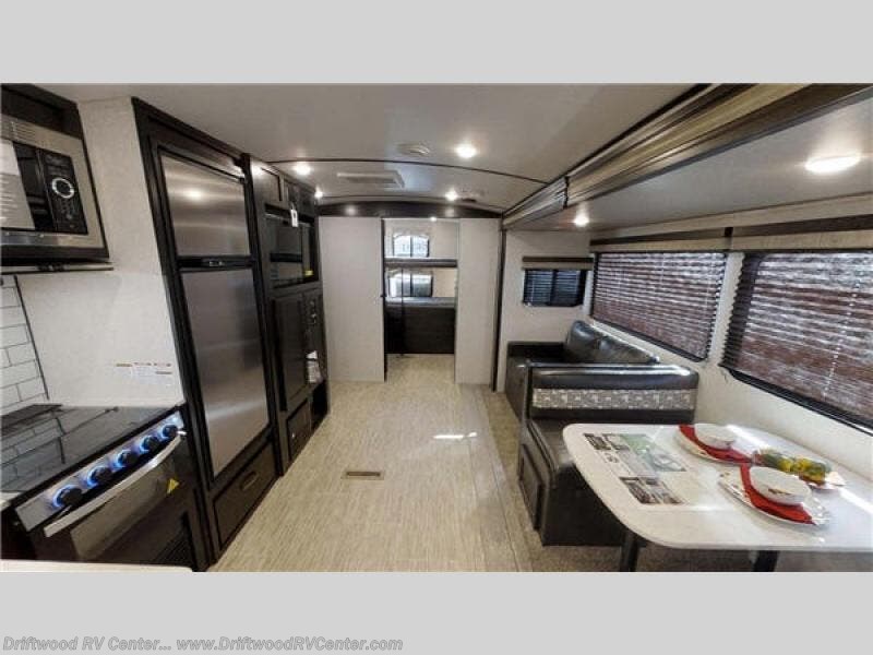 Used 2020 Forest River Surveyor 296QBLE available in Clermont, New Jersey