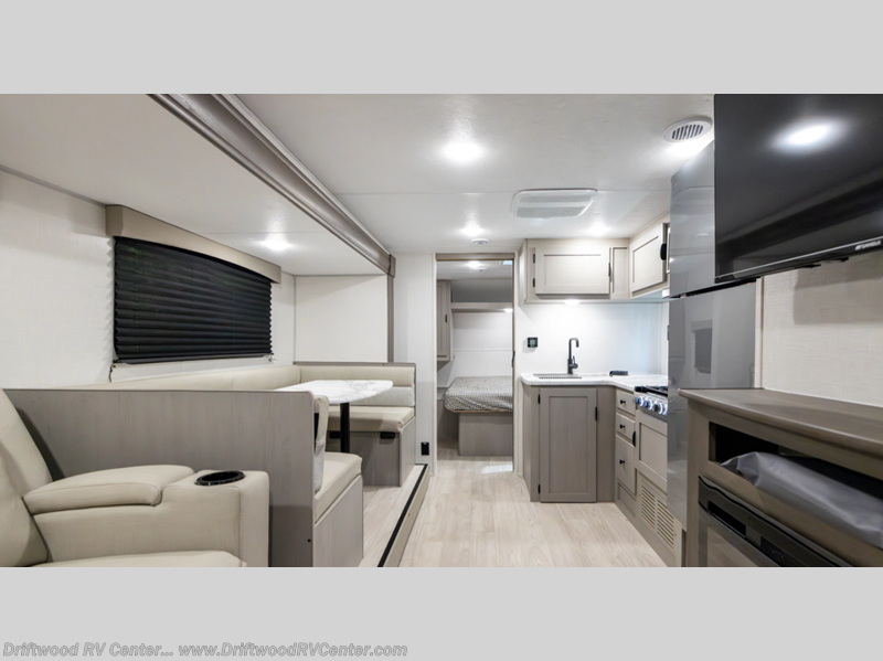 2026 Clipper 6K Series 25RB by Coachmen from Driftwood RV Center in Clermont, New Jersey