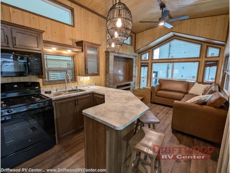 New 2027 RC Industries Canterbury Parkvue P38-CKLDF available in Clermont, New Jersey