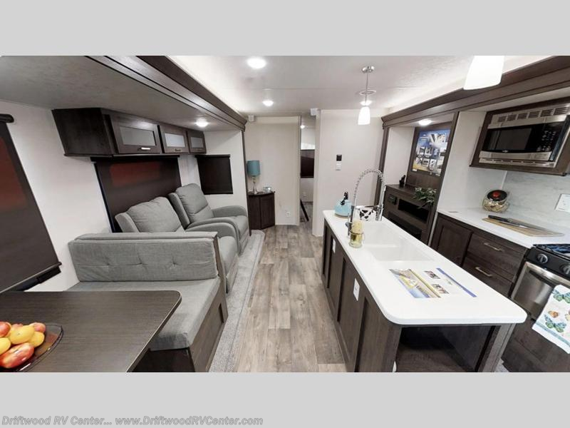 2019 Wildwood 32BHI by Forest River from Driftwood RV Center in Clermont, New Jersey