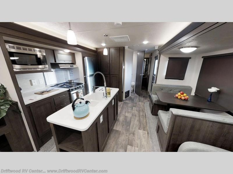 2019 Forest River Wildwood 32BHI - Used Travel Trailer For Sale by Driftwood RV Center in Clermont, New Jersey features Slideout
