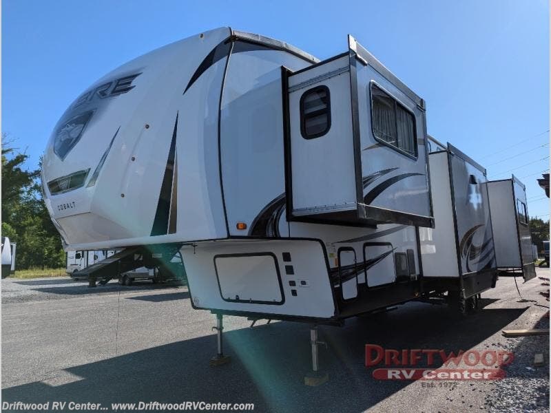 2022 Sabre 37FLH by Forest River from Driftwood RV Center in Clermont, New Jersey