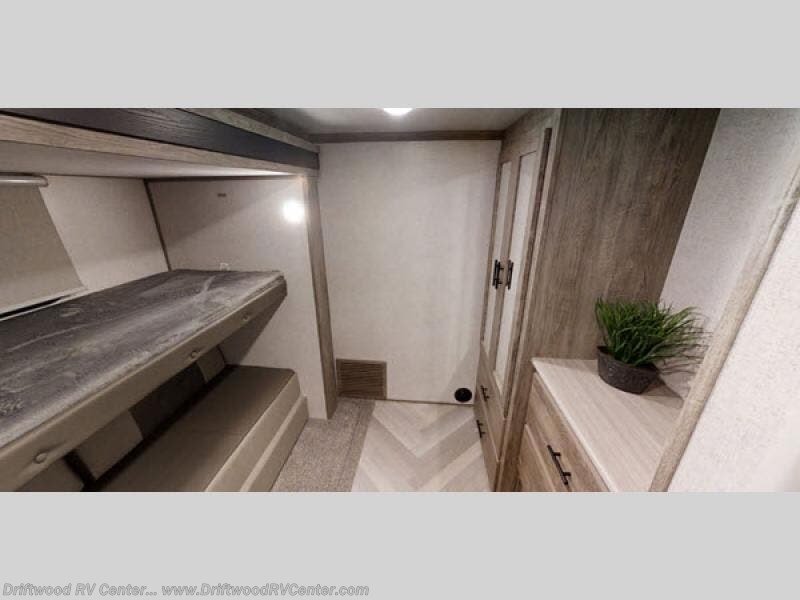 Used 2021 Forest River Wildwood Heritage Glen 370BL available in Clermont, New Jersey