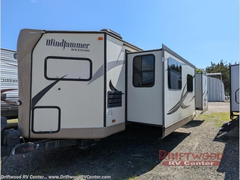 2017 Rockwood Wind Jammer 3008W by Forest River from Driftwood RV Center in Clermont, New Jersey