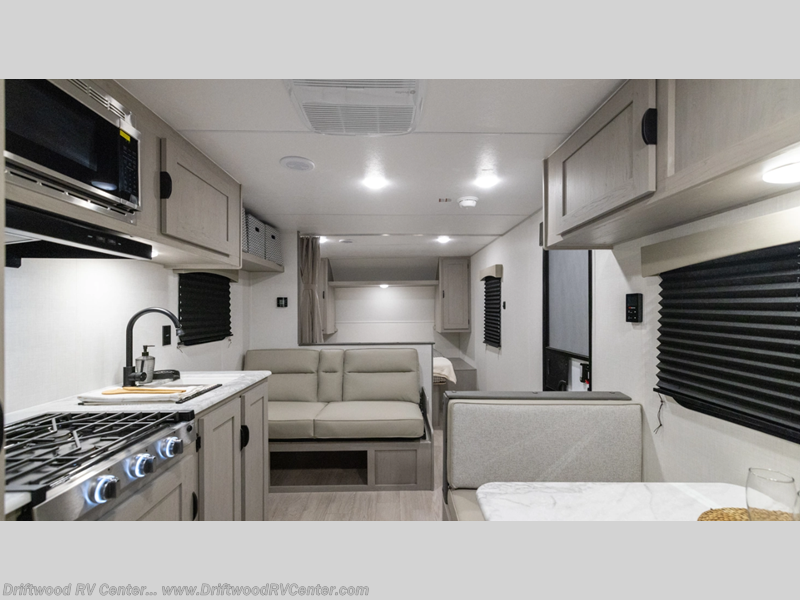 New 2027 Coachmen Clipper 5K Series 26BH available in Clermont, New Jersey
