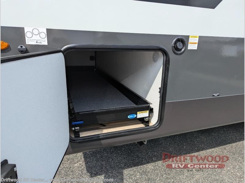 New 2027 Forest River Rockwood Mini Lite 2524FBT available in Clermont, New Jersey