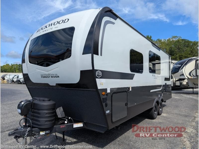 2027 Rockwood Mini Lite 2524FBT by Forest River from Driftwood RV Center in Clermont, New Jersey