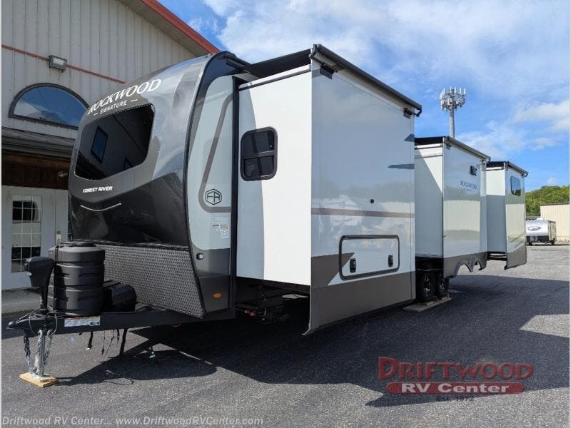 2027 Rockwood Signature 8336BH by Forest River from Driftwood RV Center in Clermont, New Jersey