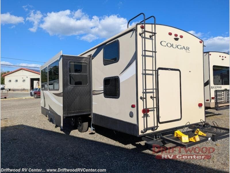 Used 2018 Keystone Cougar Half-Ton Series 29BHS available in Clermont, New Jersey