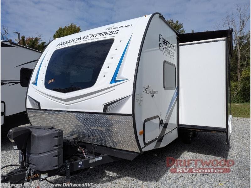 2022 Freedom Express Ultra Lite 238BHS by Coachmen from Driftwood RV Center in Clermont, New Jersey
