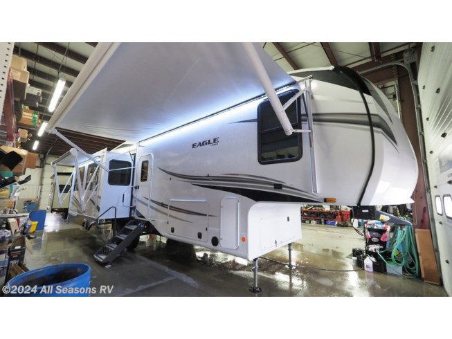 New 2022 Jayco Eagle 321RSTS available in Muskegon, Michigan