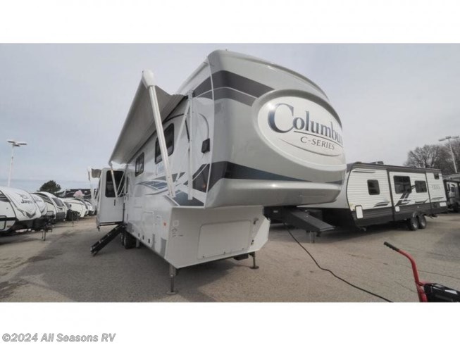 2022 Columbus C-Series 379MBC by Palomino from All Seasons RV in Muskegon, Michigan