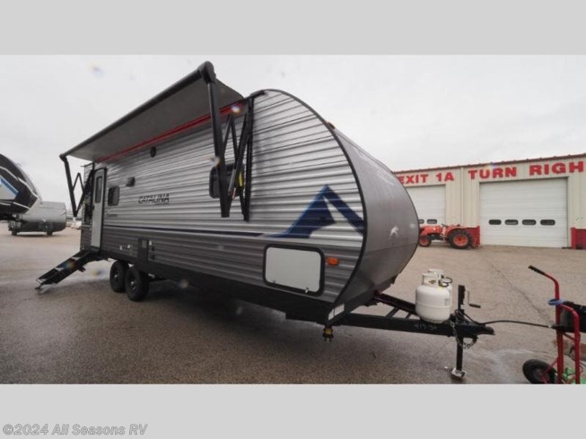 New 2023 Coachmen Catalina Summit Series 8 231MKS available in Muskegon, Michigan