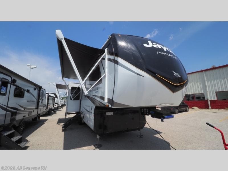 New 2026 Jayco Pinnacle 32RLTS available in Muskegon, Michigan