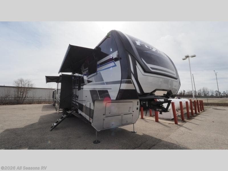 New 2025 Keystone Fuzion 442 available in Muskegon, Michigan
