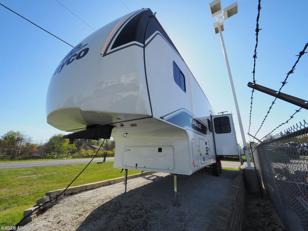 New 2026 Jayco Eagle SLE 28BHU available in Muskegon, Michigan