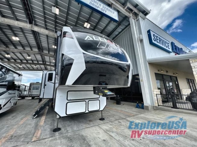 Used 2022 Alliance RV Valor 42V13 available in Boerne, Texas