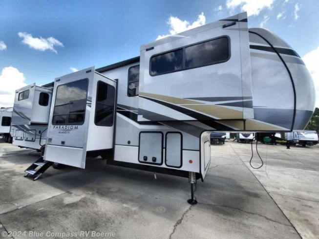 New 2022 Alliance RV Paradigm 385FL available in Boerne, Texas