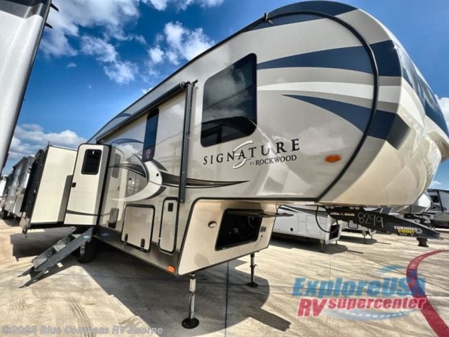 2020 Rockwood Signature Ultra Lite 8299SB by Forest River from ExploreUSA RV Supercenter - BOERNE, TX in Boerne, Texas