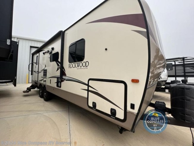 Used 2018 Forest River Rockwood Ultra Lite 2606WS available in Boerne, Texas
