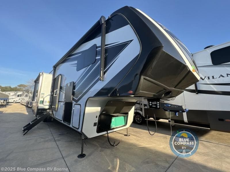 2023 Grand Design Momentum 410TH-R RV for Sale in Boerne, TX 78006 ...