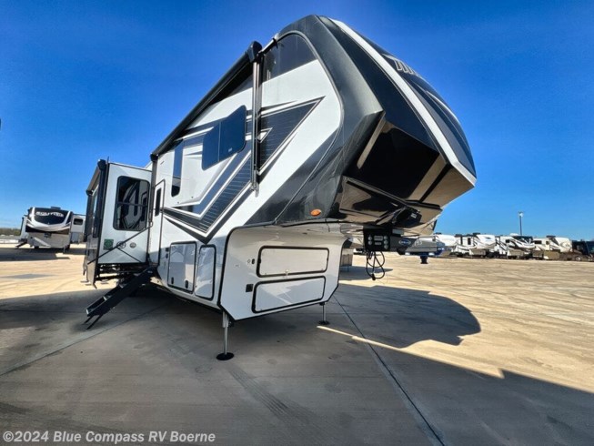 2024 Momentum 397THS by Grand Design from Blue Compass RV Boerne in Boerne, Texas