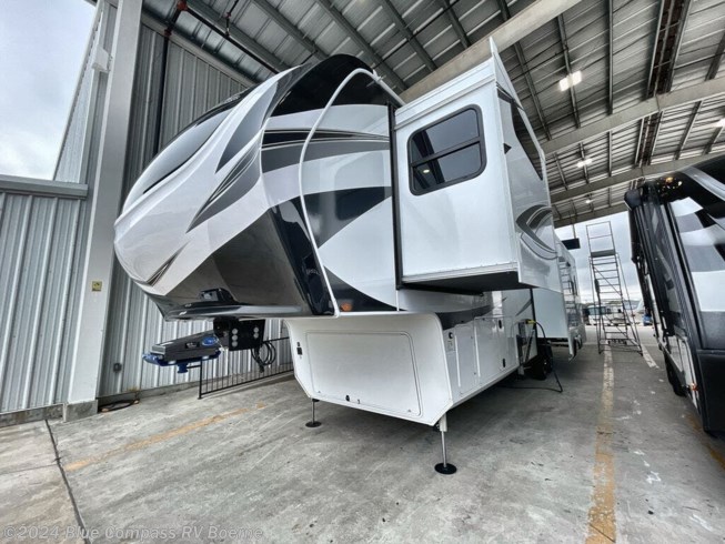 2024 Solitude 370DV by Grand Design from Blue Compass RV Boerne in Boerne, Texas