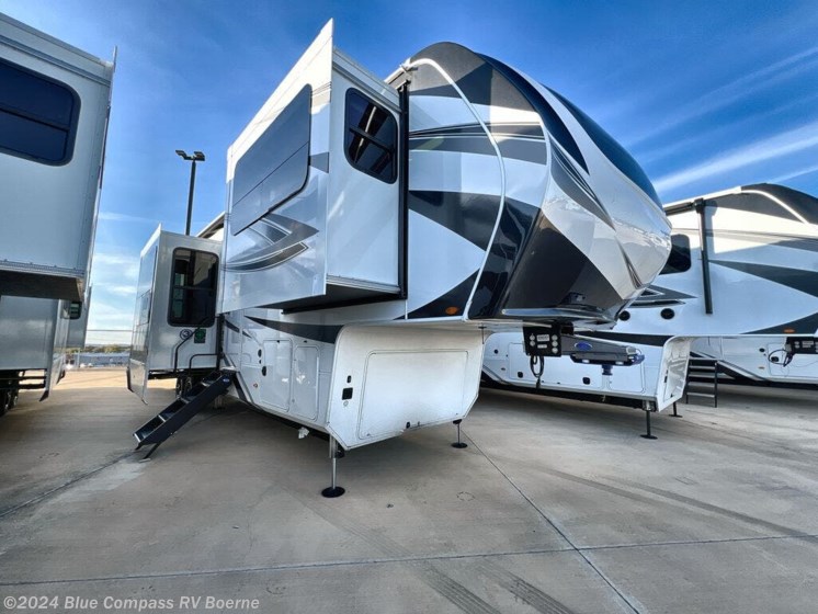 New 2024 Grand Design Solitude 382WB available in Boerne, Texas