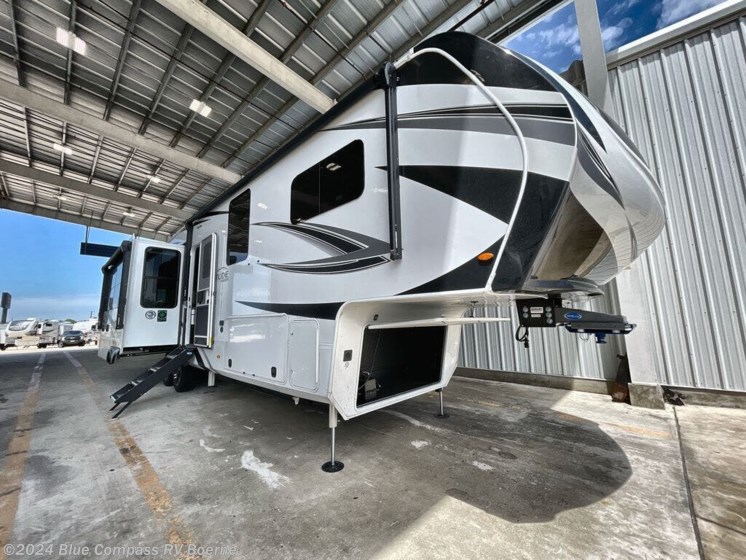 New 2024 Grand Design Solitude 370DV available in Boerne, Texas