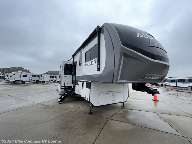 New 2024 Alliance RV Valor 42V13 available in Boerne, Texas