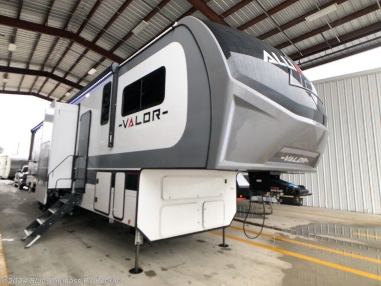 New 2025 Alliance RV Valor 40V13 available in Boerne, Texas