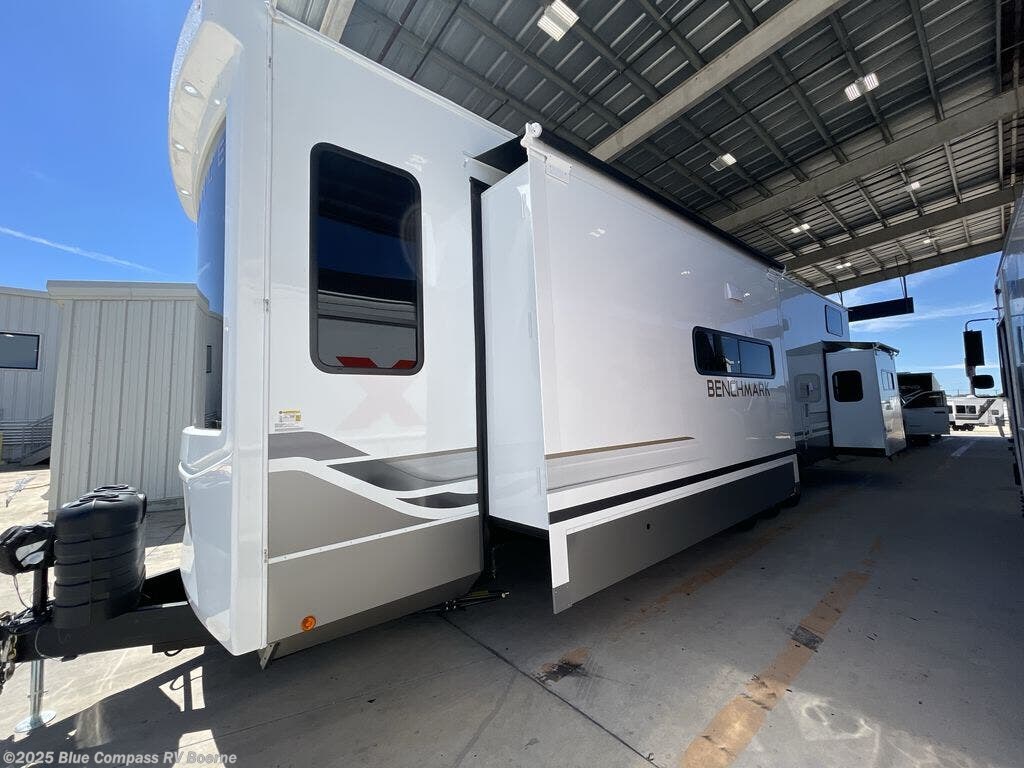 New 2026 Alliance RV Benchmark 42LFT available in Boerne, Texas