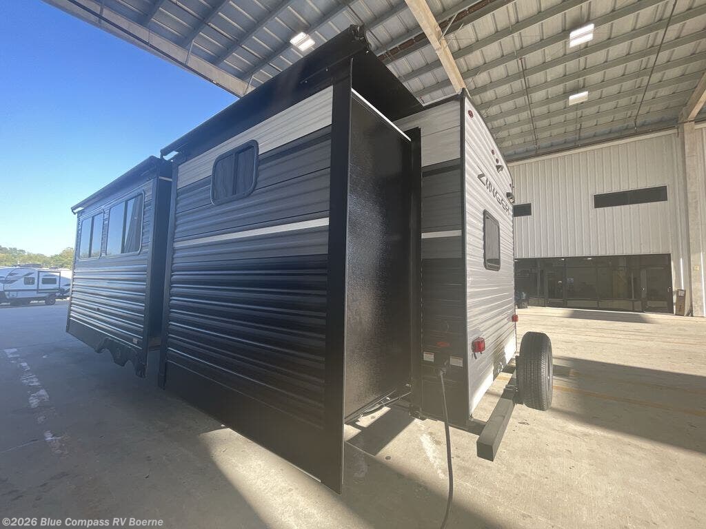 New 2026 CrossRoads Zinger 331BH available in Boerne, Texas