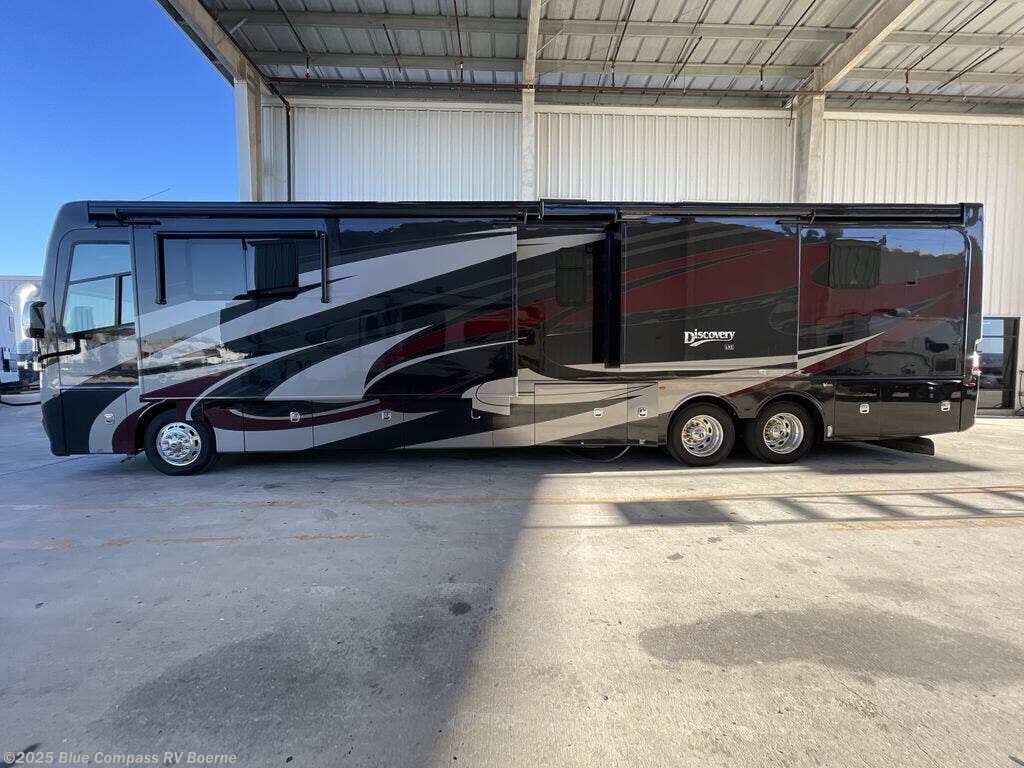 Used 2019 Fleetwood Discovery M44H available in Boerne, Texas