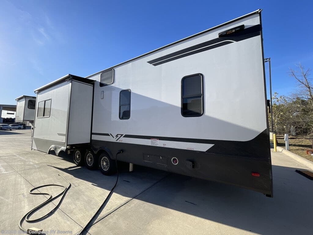 2026 Voltage V-Series 4250 by Dutchmen from Blue Compass RV Boerne in Boerne, Texas