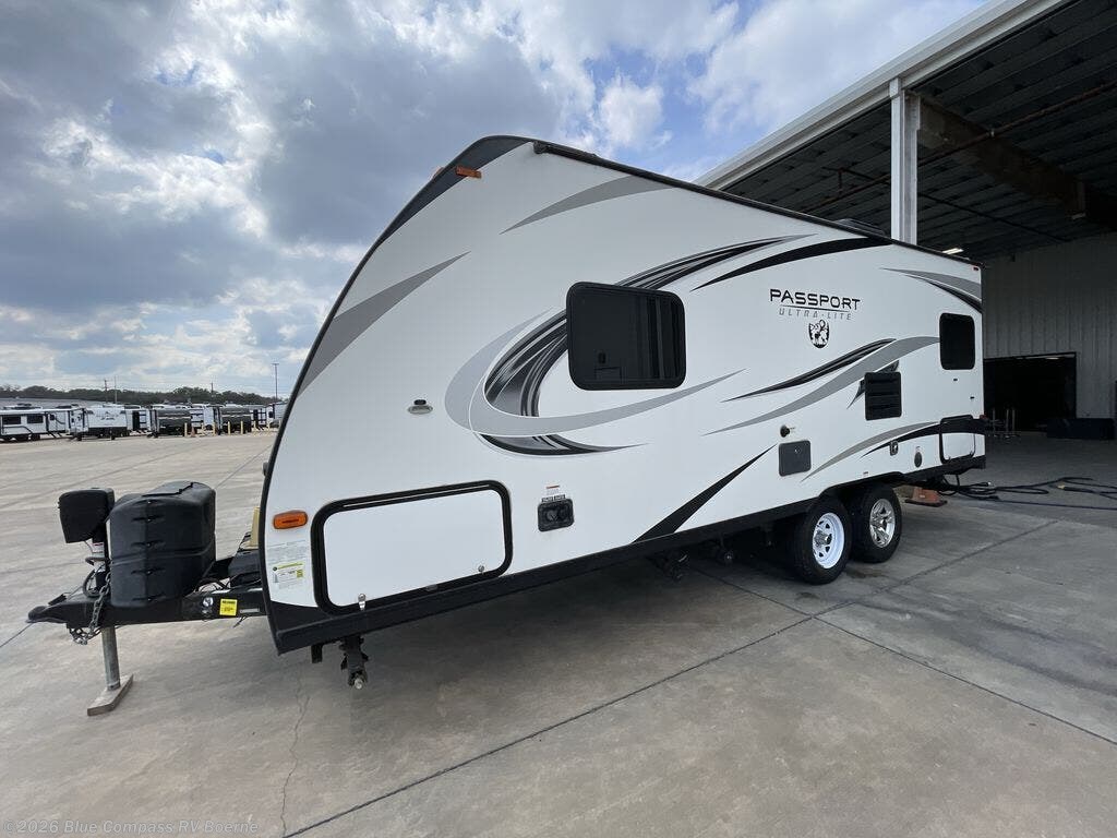 2019 Keystone Passport 234QBWE Express - Used Travel Trailer For Sale by Blue Compass RV Boerne in Boerne, Texas