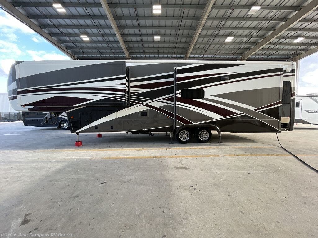 Used 2019 DRV Mobile Suites 40 KSSB4 available in Boerne, Texas