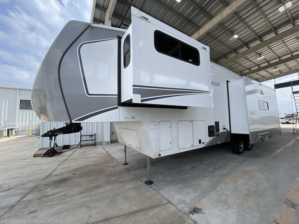 2026 Avenue 32RLS by Alliance RV from Blue Compass RV Boerne in Boerne, Texas