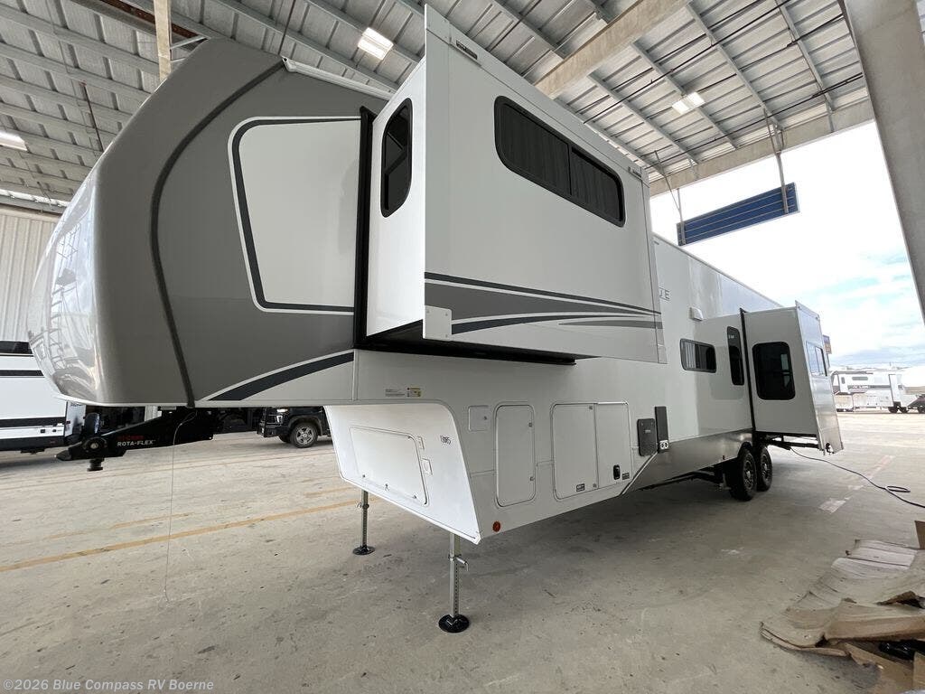 2026 Avenue 38DBL by Alliance RV from Blue Compass RV Boerne in Boerne, Texas