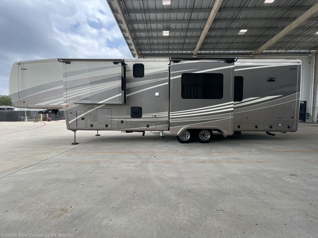 Used 2022 DRV Mobile Suites 41 RKDB available in Boerne, Texas