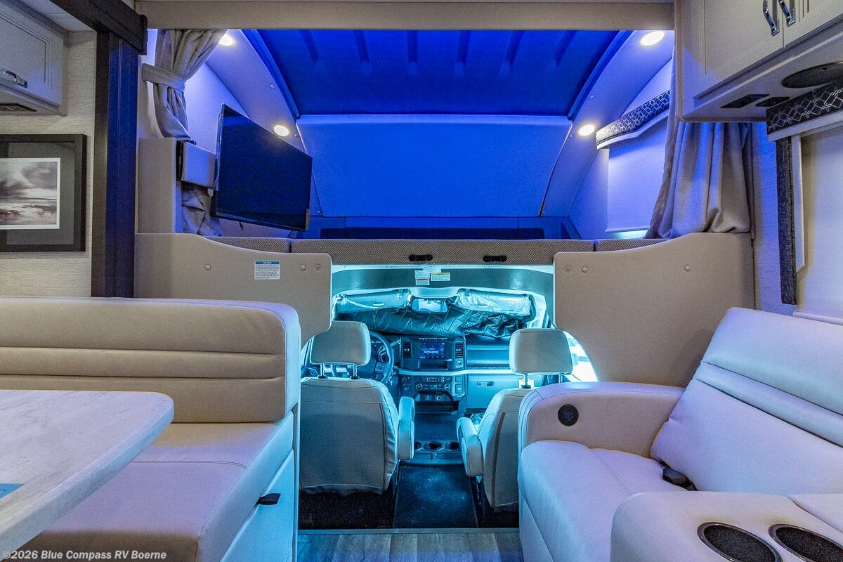 2025 Omni Trail L35 by Thor Motor Coach from Blue Compass RV Boerne in Boerne, Texas